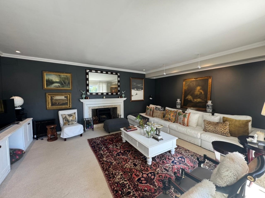 To Let 4 Bedroom Property for Rent in Sunset Links Western Cape